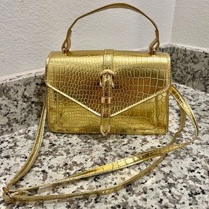 Gold Metallic Croc Embossed Purse NWOT
